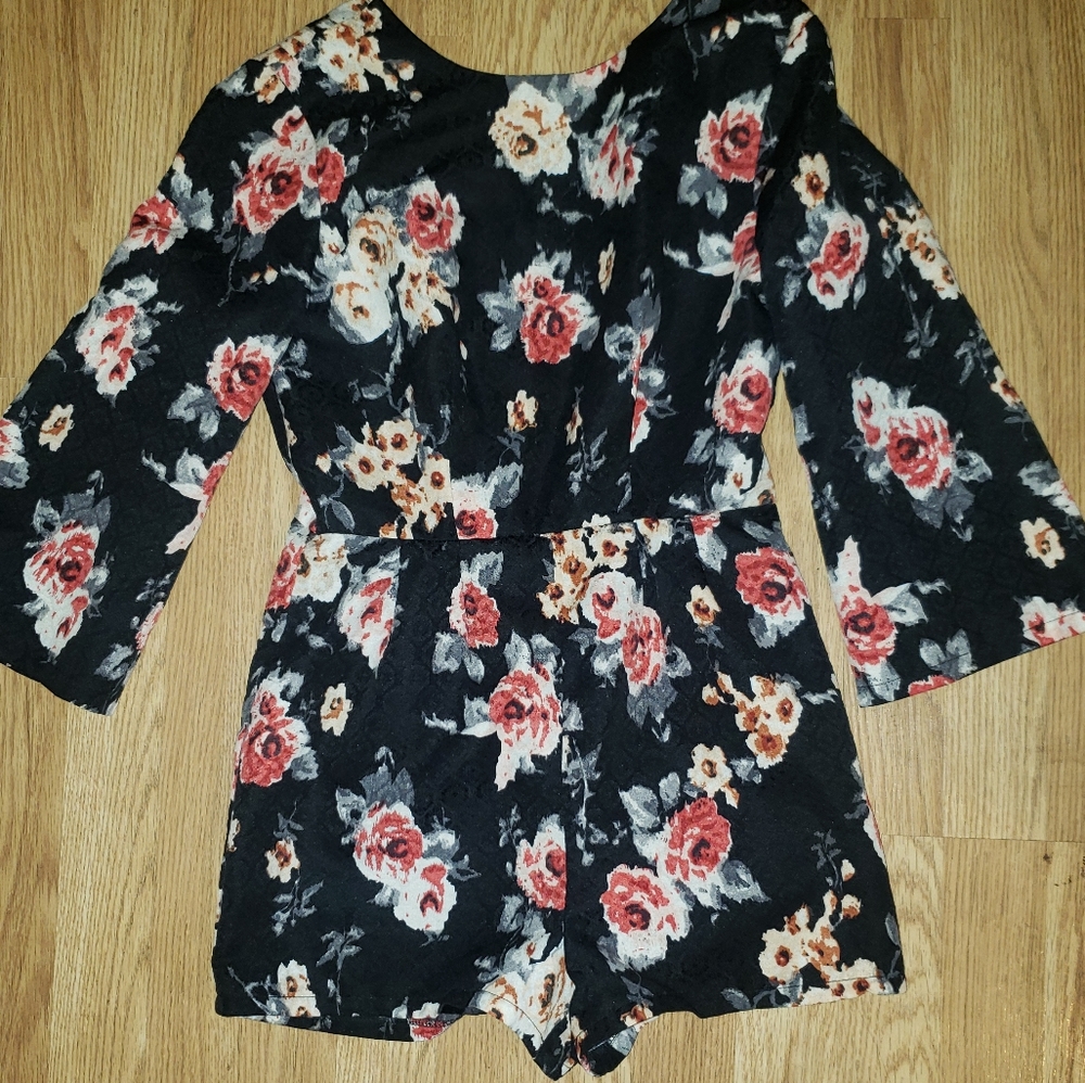 Jacquard floral romper